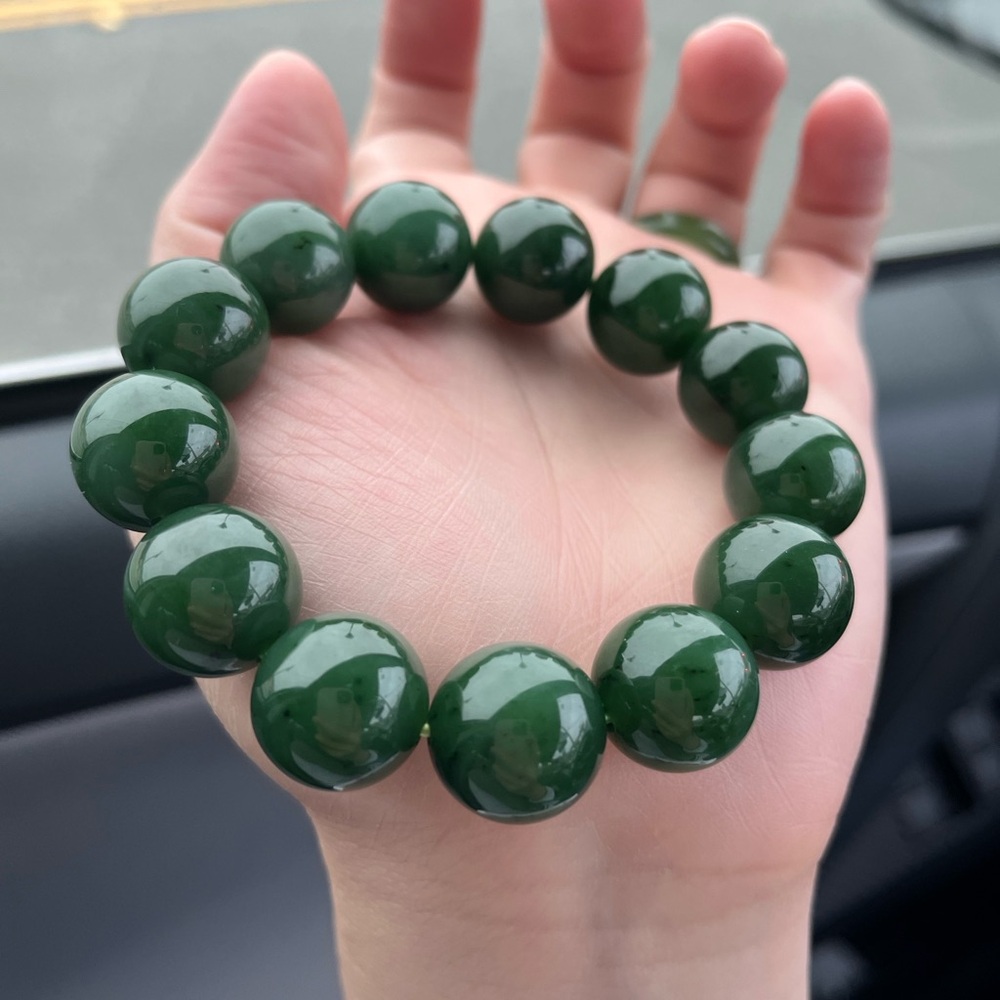 Elegant Green jade Beaded Bracelet